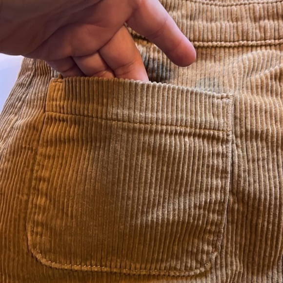 Arizona juniors corduroy, button up tan skirt size 11 - Picture 5 of 8